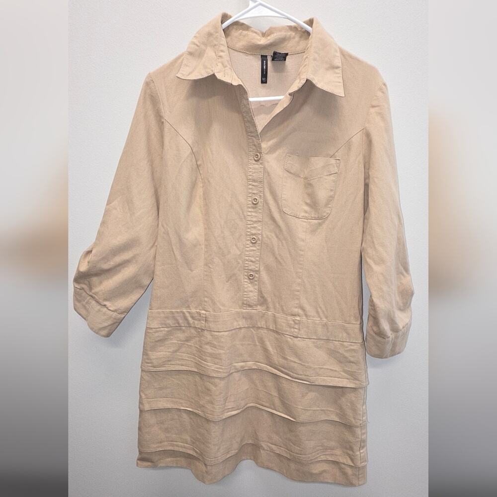 New Directions Beige Button-Up Top size 10